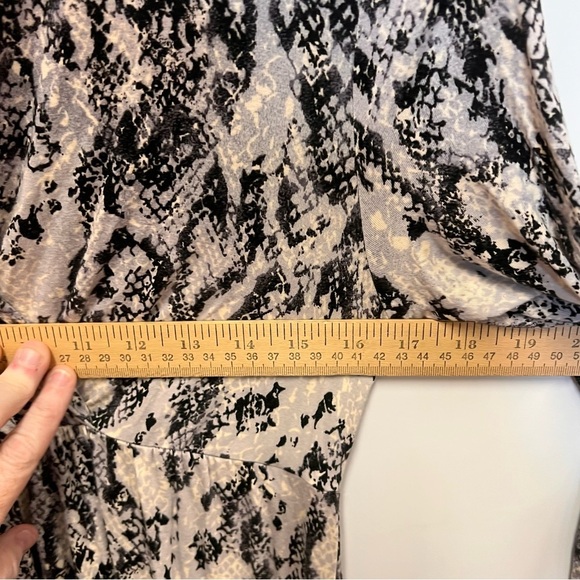 Soma Snake Print Faux Wrap Dress size Medium - Picture 7 of 8